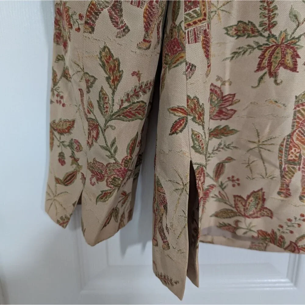Talbots 100% Silk Elephant Floral Blazer Womens Size 10 Beige Lightweight Jacket